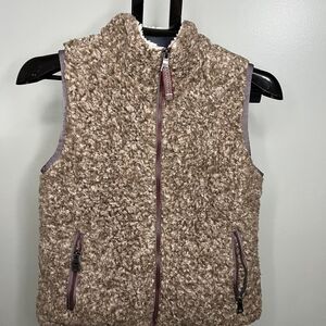 True grit fleece vest size youth medium tan and khaki